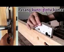 Cara Pasang Dalaman Kunci Pintu